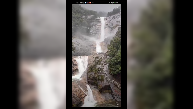 黄山的九龙瀑布很好看，雨后好看