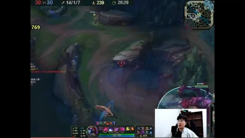 五个打一个被四杀，算你小子跑的快