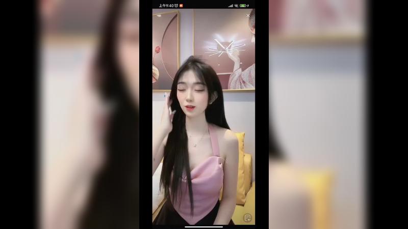 好可爱的小姐姐啊