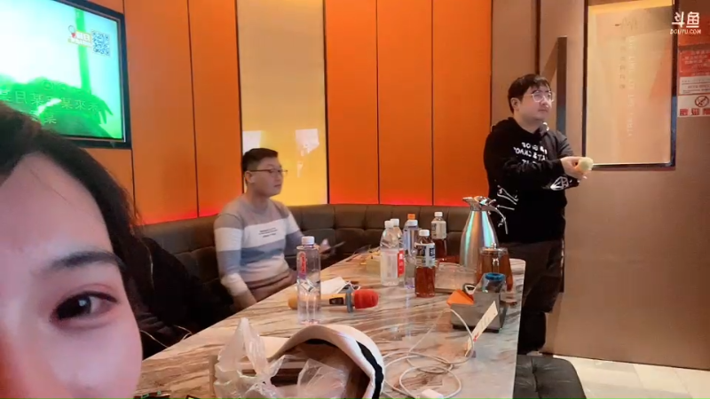 我在斗鱼看不2不叫周淑怡直播英雄联盟