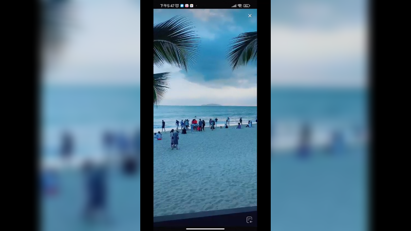 今天三亚湾海边非常好看，游客很多啊