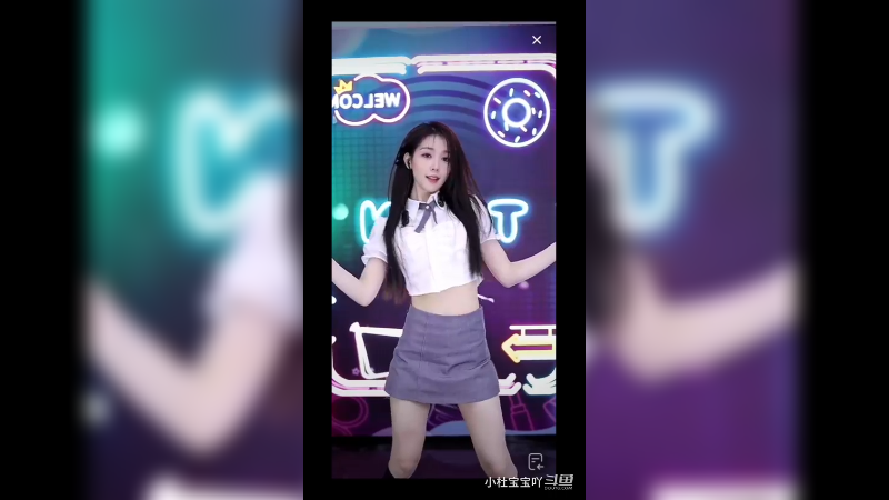 妹子气质真好，长的也漂亮，太迷人了23