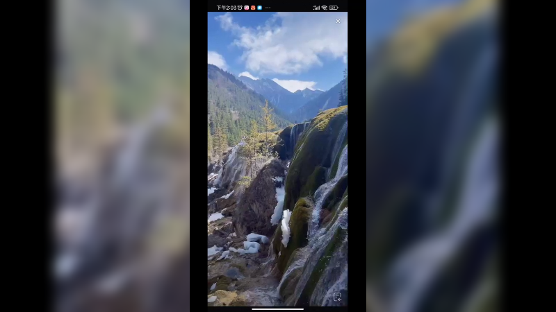 四川九寨沟的瀑布也是很好看的