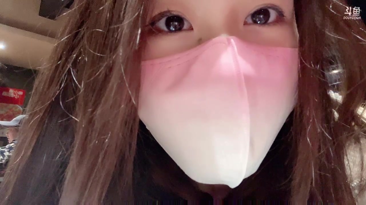 【2023-02-16 18点场】帅宝Serena：和十四老婆出门了。晚上一起唱歌！