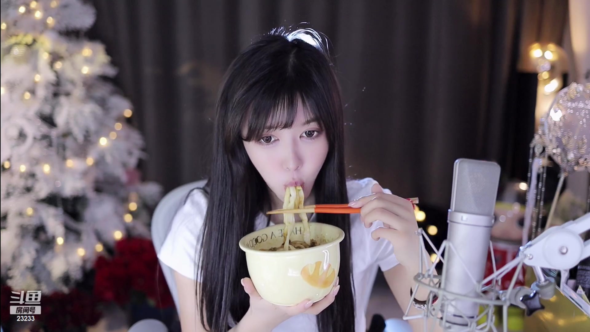 【2023-02-19 22点场】喵小莎：下午2点来。晚上11点来。