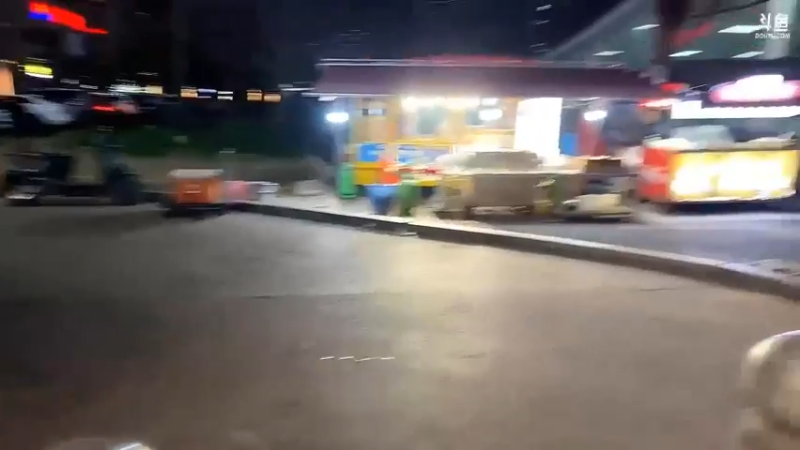 博哥想让彪哥继续和陌生美女聊天