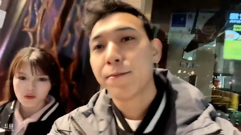 彪哥和美女说话有趣，博哥都不在