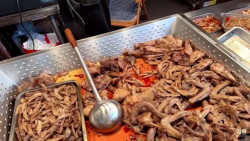 【2023-02-19 17点场】douyu小漠：由乃：嘿嘿嘿