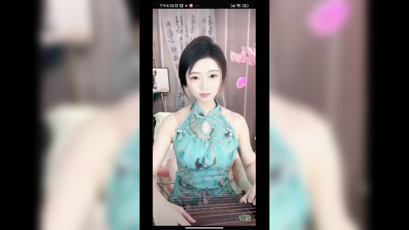 美女小姐姐弹古筝真好听，可爱
