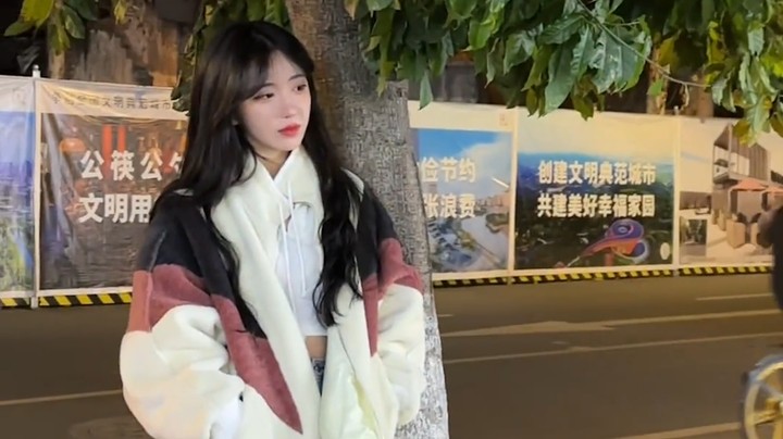 【呆妹】我就想问 三个人的友谊多出来的那个怎么办呢