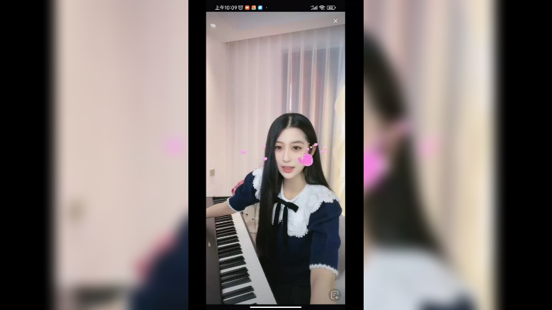 美女弹琴好听，好秀气