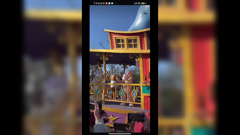 上海迪士尼花车粉色贝贝可爱