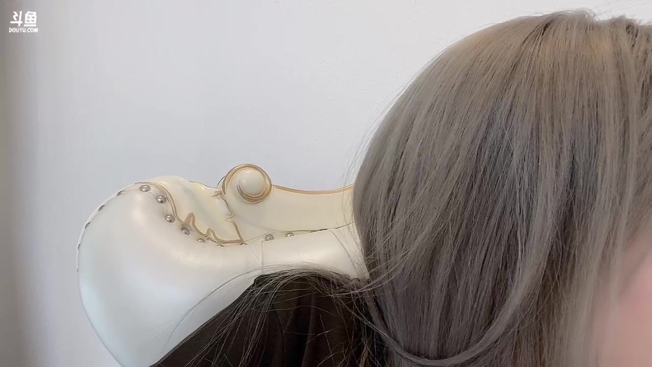 【2023-02-23 14点场】童猪啊i：【钻粉狂欢】晚上7点到三亚