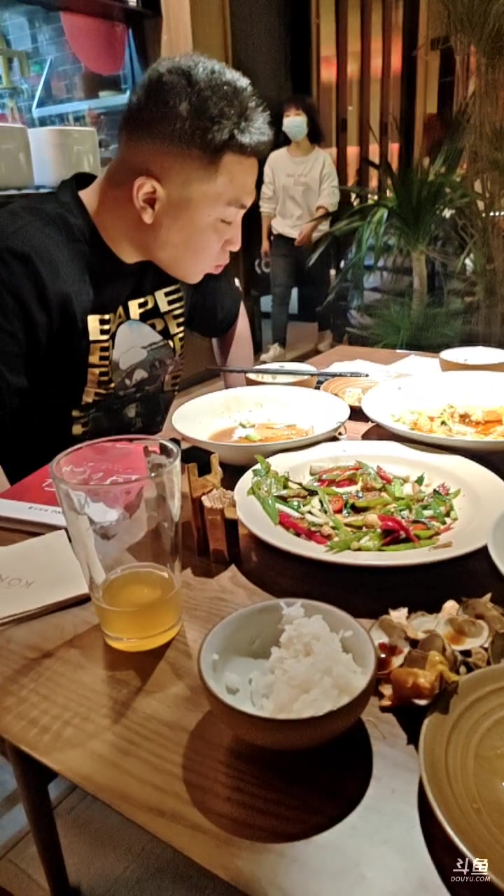 【2023-02-24 21点场】山山鸭：跟光芒吃饭