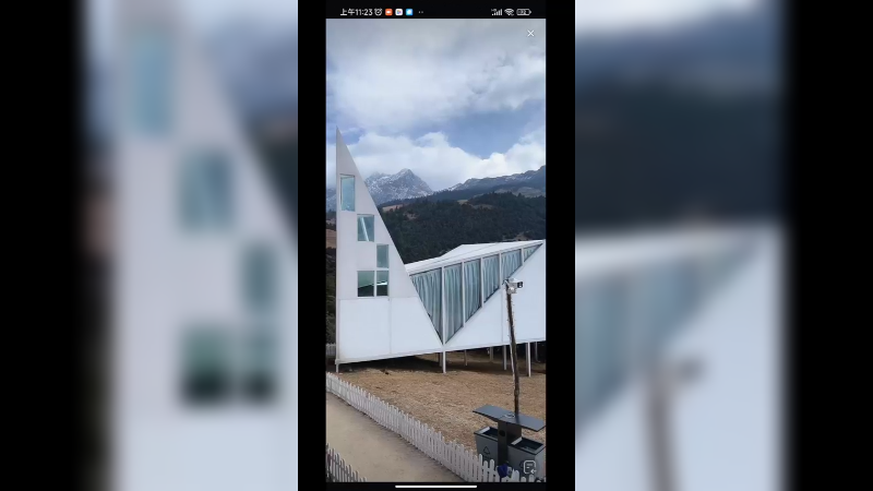 云南丽江民宿看玉龙雪山