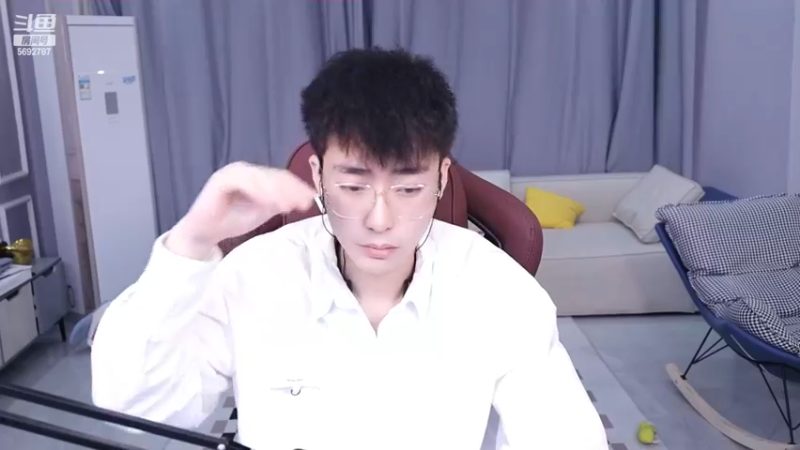 【2023-02-28 13点场】别问问就黑皮：【小奶团】黑骑士无所畏惧