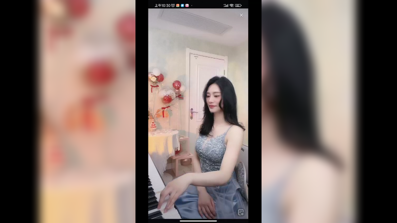 美女小姐姐弹琴很好听，今天好看啊