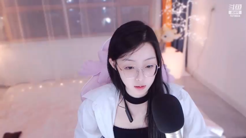 【2023-02-28 00点场】美女小莹：不会还有人没看过游戏区的舞蹈主播吧~