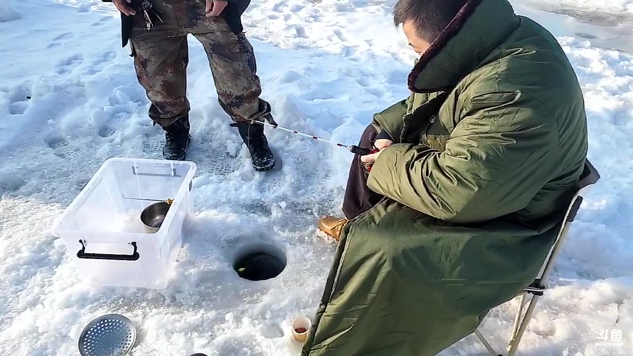 【2023-02-27 15点场】蓝战非OvO：长白山冰钓