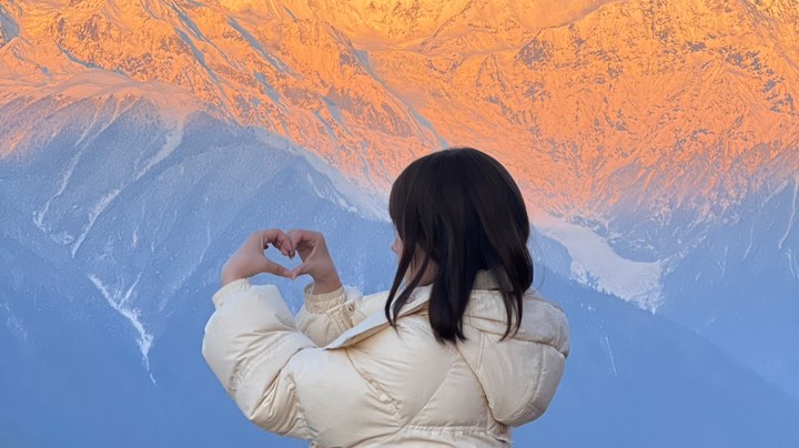 【2023-3-1 9点场】欣小菜:梅里·日照金山;️