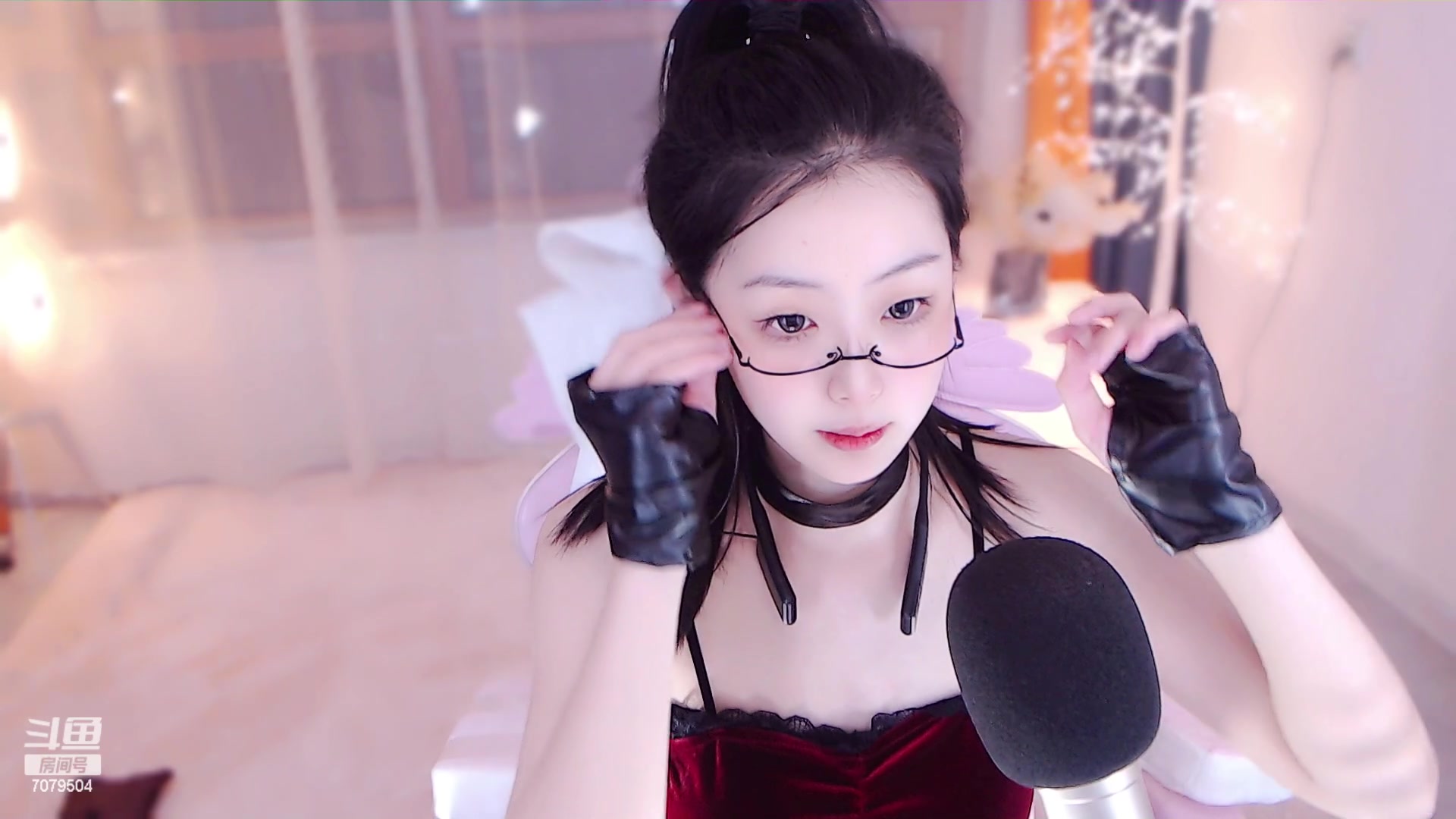 【2023-02-28 20点场】美女小莹：不会还有人没看过游戏区的舞蹈主播吧~