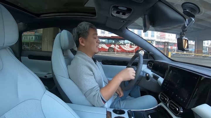 零跑C01：标称续航630，我们跑200，你能跑多少？