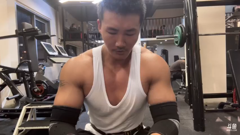 【2023-03-03 20点场】黑人毅：最近状态不好拉了