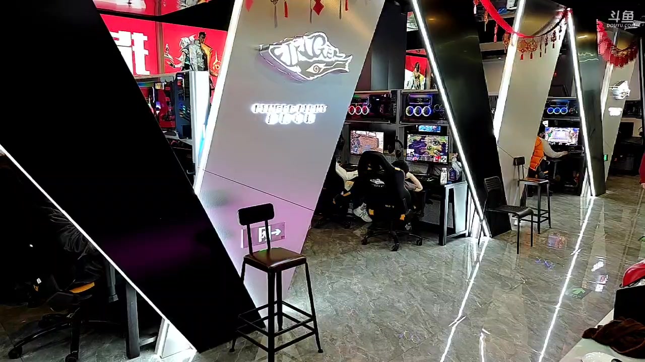 【2023-03-04 17点场】diyy刘頔：diyy：电竞馆户外