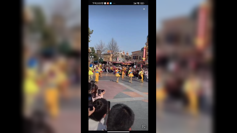 上海迪士尼表演，动漫人物来了