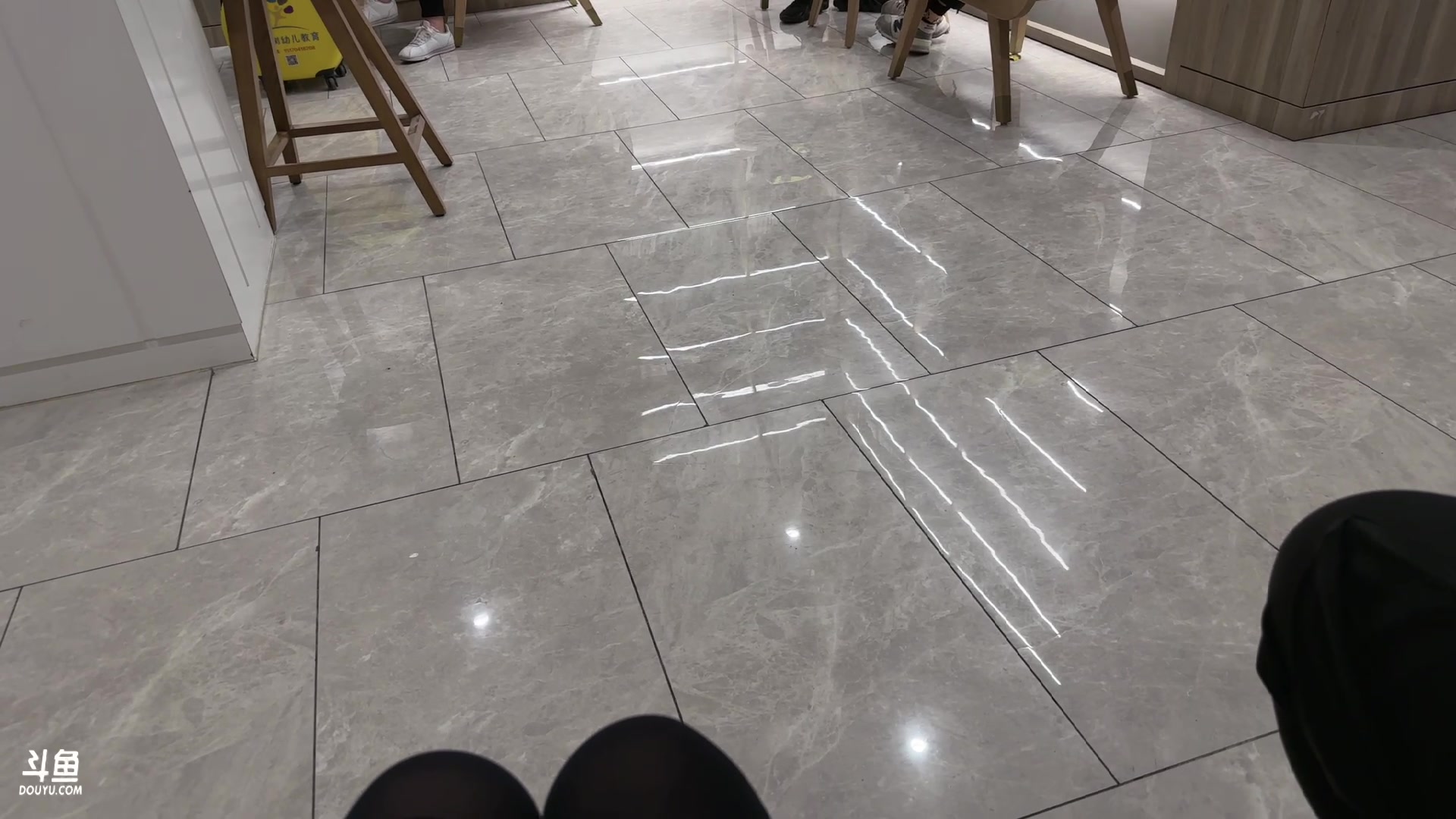 【2023-03-05 16点场】若若跑的贼快：今天继续逛逛