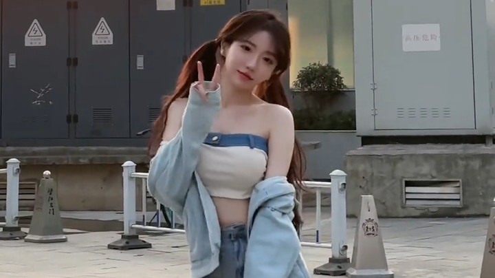 【呆妹儿小霸王】《游戏主播》