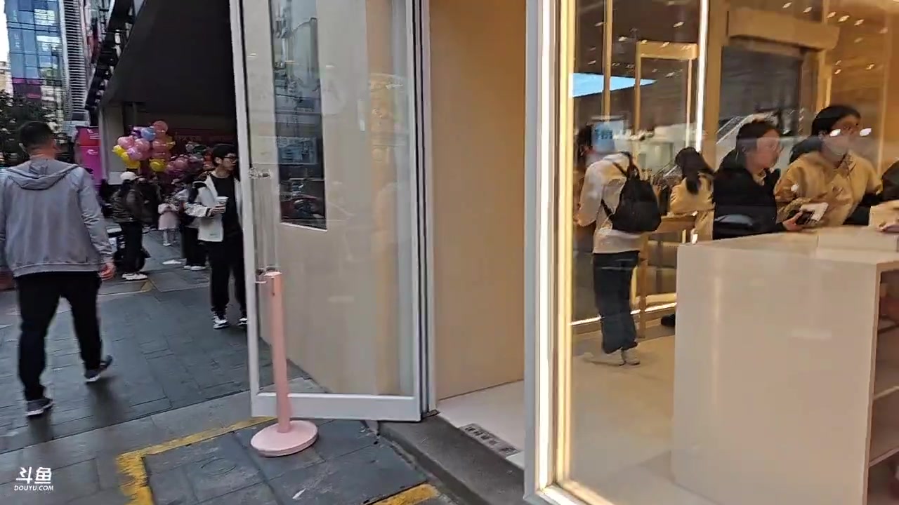 【2023-03-05 15点场】蓝战非OvO：买手机环游世界