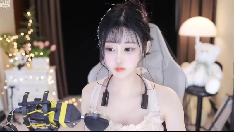 【2023-03-05 22点场】苏小懒38D：❤招募喂猪饲养员