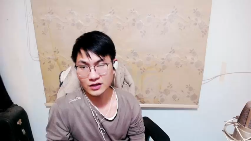 【2023-03-08 00点场】暴走的银剑君丶：银剑君：晚上好呀，小帅哥！`