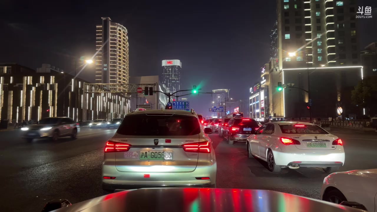 【2023-03-09 17点场】黑人毅：你们想去哪里看看