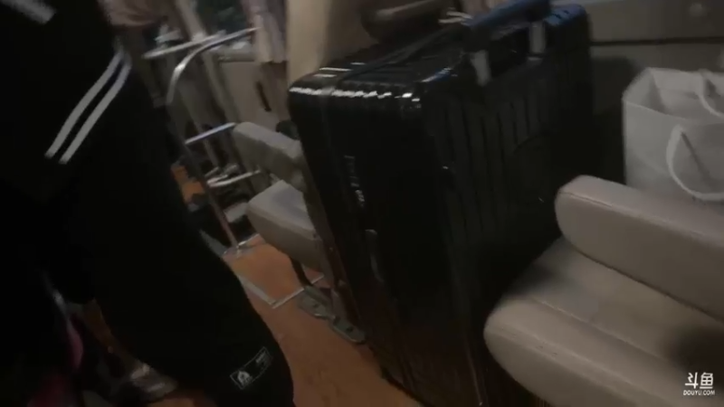 【2023-03-10 19点场】菜到极致小兰摧：兰崽进化记 积极努力 早睡早起