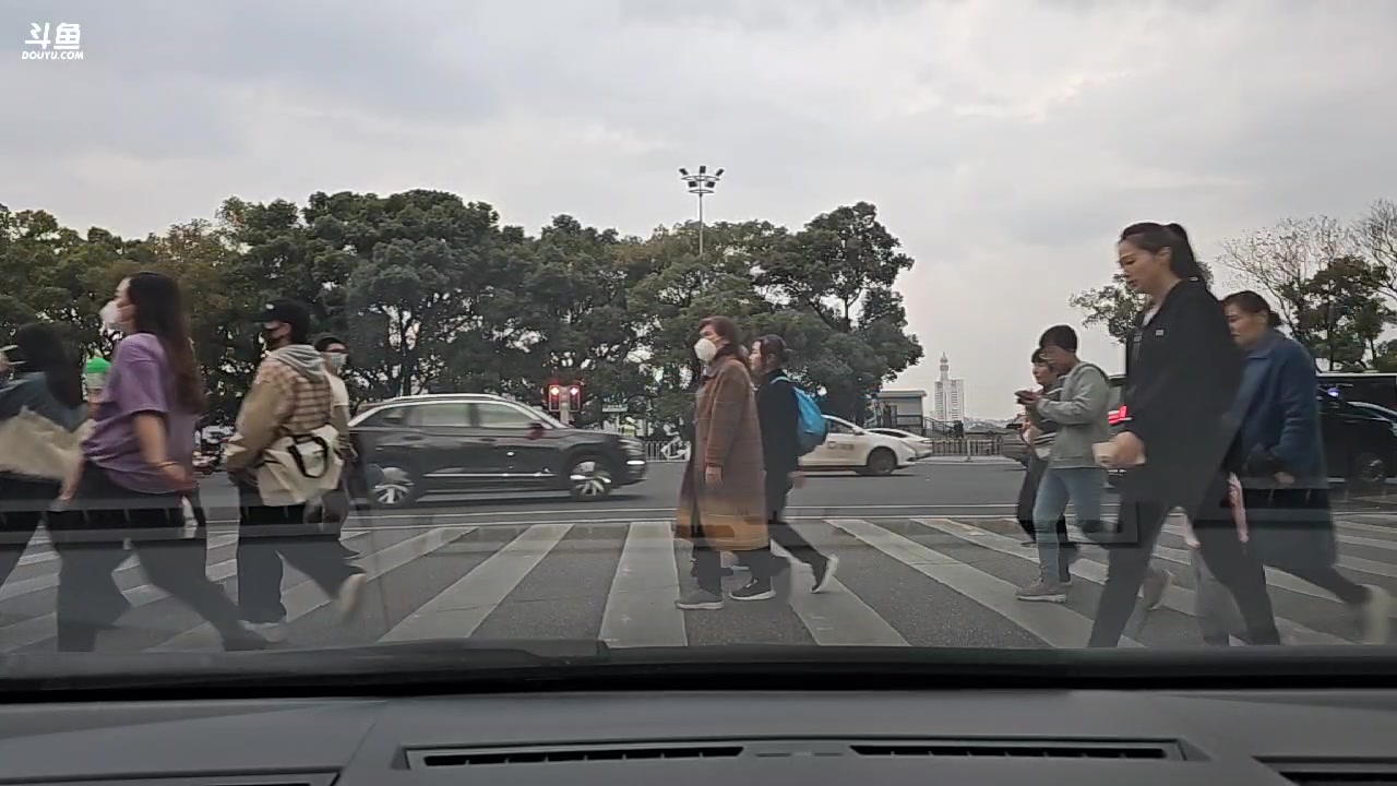 【2023-03-10 17点场】蓝战非OvO：两天后环游世界去咯