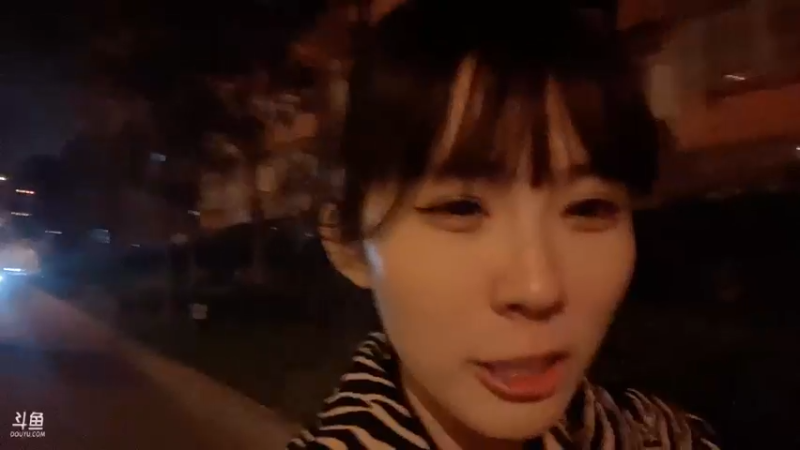 【2023-03-10 00点场】不2不叫周淑怡：蛋：稍等15分钟～～～充电！