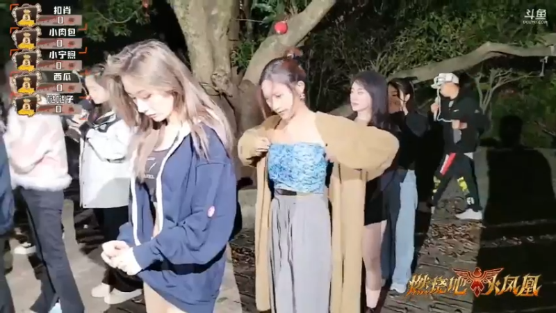 燃烧吧 火凤凰 教官教大家心脏复苏知识，学会了吗