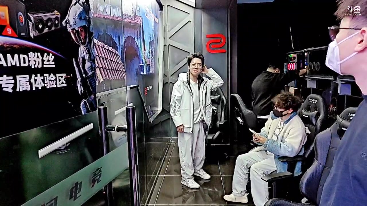 【2023-03-12 14点场】diyy刘頔：diyy：钻粉4倍卡！电竞馆活动户外