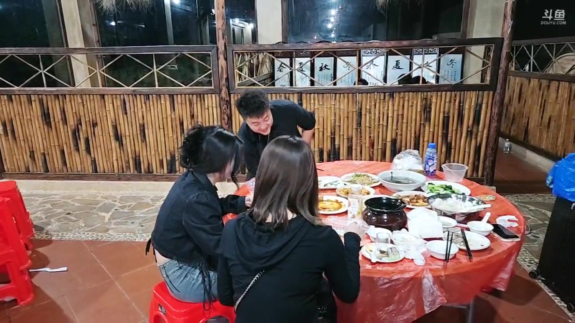 【2023-03-11 18点场】百变姑姑肖淑洁：到厦门啦，火凤凰