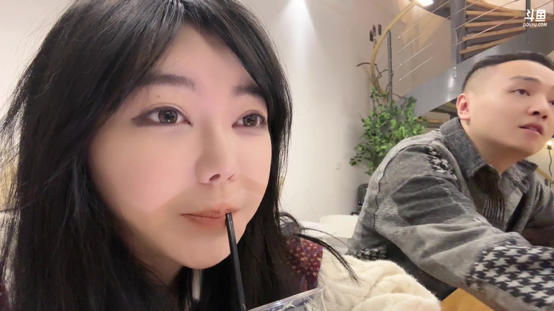 【2023-03-15 20点场】刘飞儿faye：飞儿 -咖啡店打工