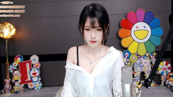 腐团儿：回放片段，吊带透明衣，好漂亮~