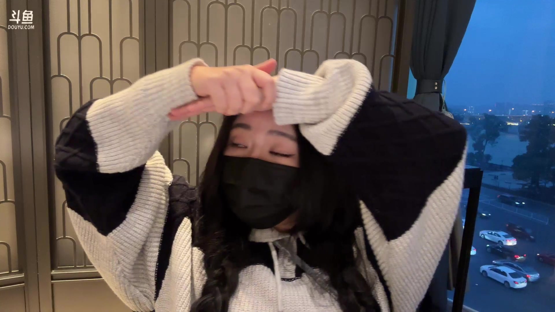 【2023-03-16 18点场】一条小团团OvO：网络巨人约吃饭