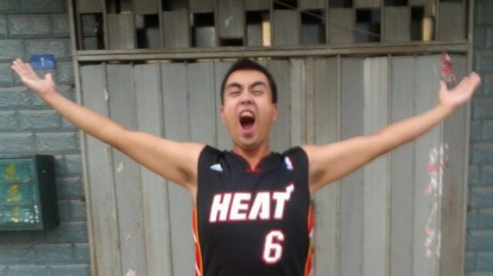 【2023-3-18 14点场】黑铁大叔MVP:黑铁大叔MVP的快乐生活
