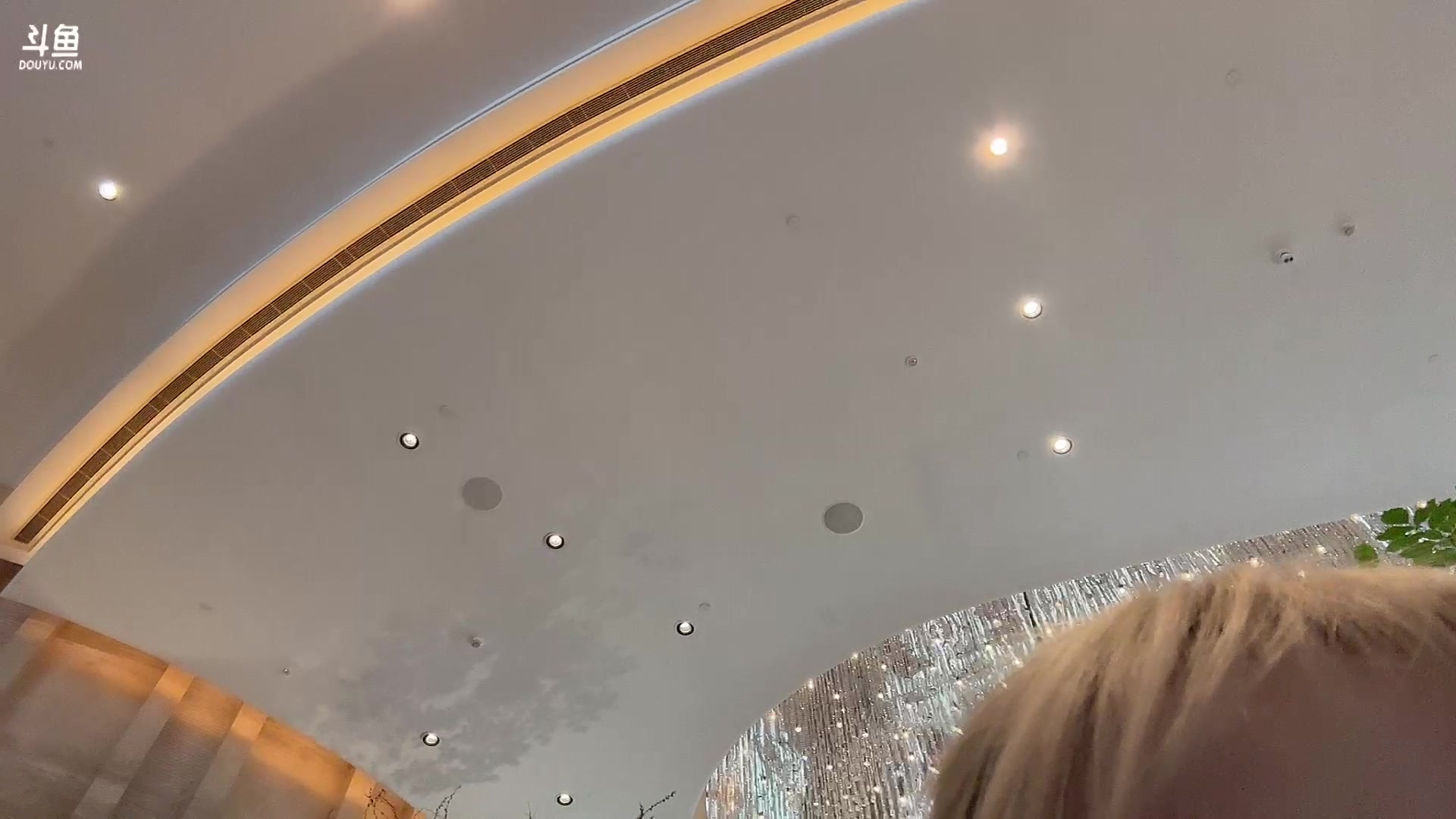 【2023-03-18 16点场】童猪啊i：6点左右户外。名人堂请投马老师谢谢~