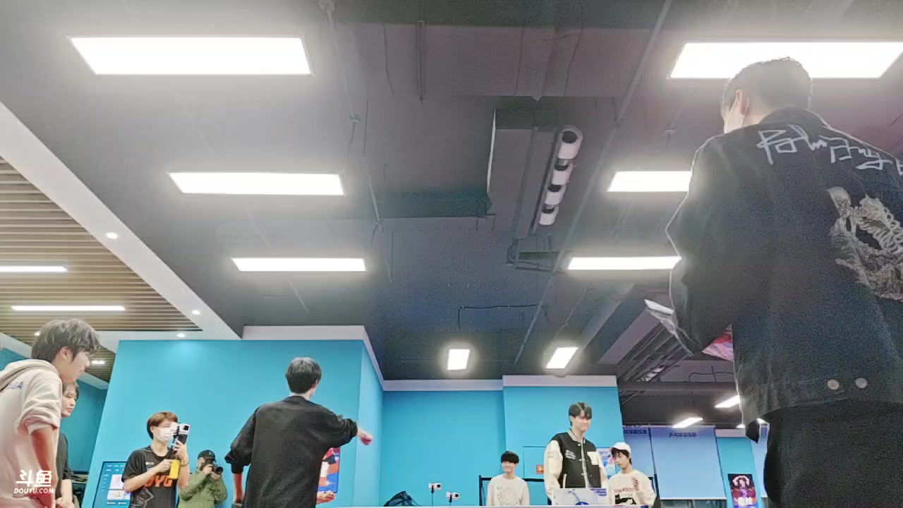 【2023-03-19 19点场】eStarPro坦然：打一会儿游戏~