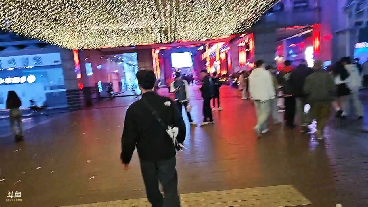 【2023-3-19 1点场】赛文柒Seven:周末美食-铁蛋鸡汤刀削面