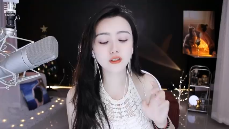 哒哒子说话还是很可爱的，很聪明