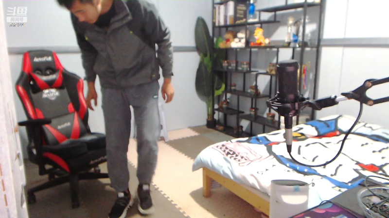 【户外】757户外的精彩时刻 20230320 00点场